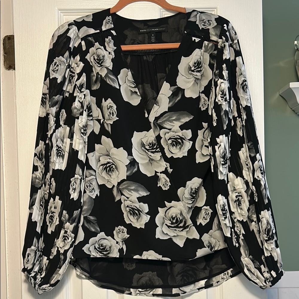 White House Black Market Black and White Long Sleeve Relaxed Blouse